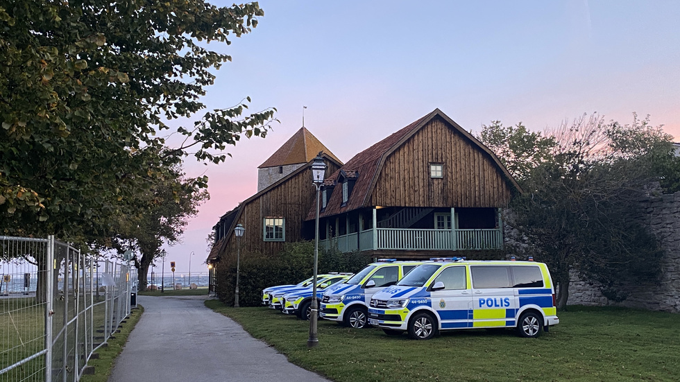 Avspärrningar i Almedalen vid höstens JEF-möte. Nu förstärks polisens resurser på Gotland än en gång.