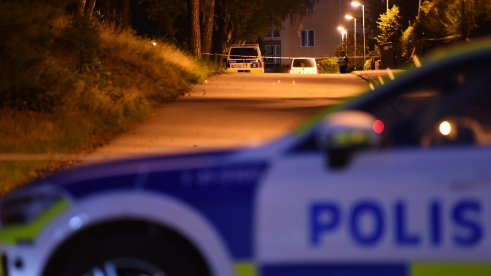 Mindre än ett dygn efter dödsskjutningen i Skiftinge larmades polis om en ny skjutning, nu i Nyfors.