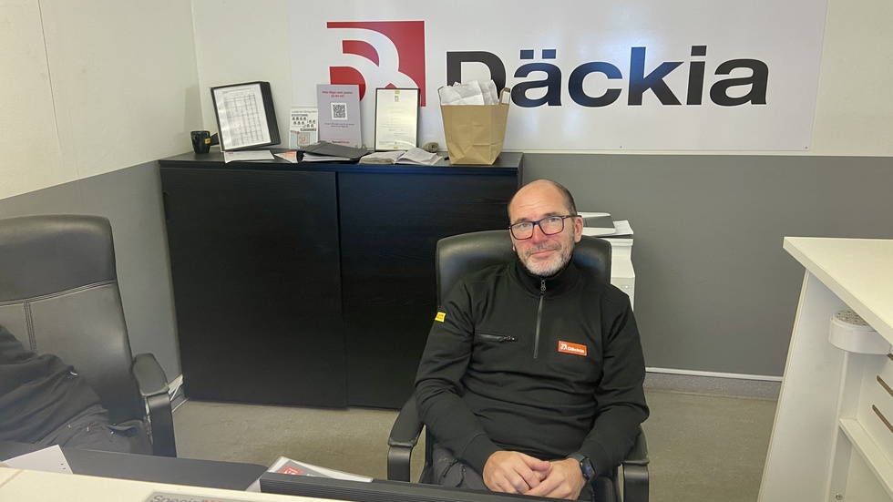 Andreas Skanefors, chef på Däckia i Luleå, ser fram emot att flytta till helt nya lokaler på Storheden. planerna att flytta har funnits i flera år, nu har Däckia hittat en bra plats och byggnationerna pågår för fullt.
