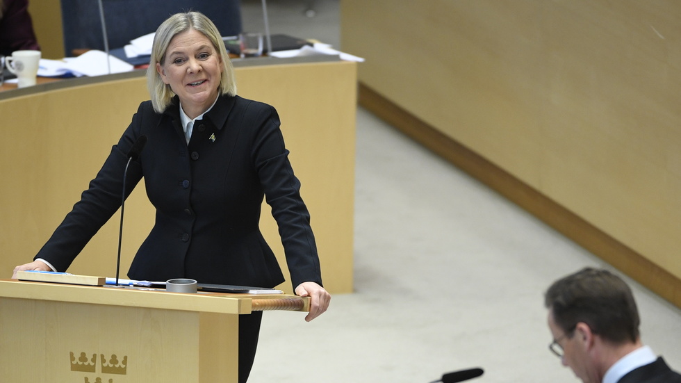 Magdalena Andersson (S) köper nästan allt som Ulf Kristersson (M) säger om migration och rättspolitik.