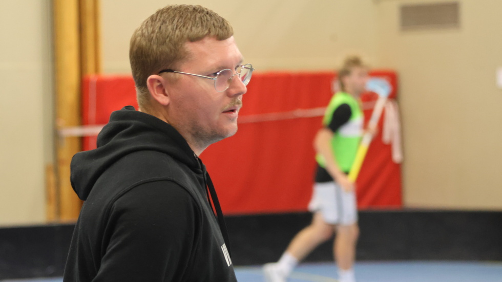 Ricky Svaxholm bytte roll i Vimmerby IBK från spelare till tränare. Nu byter han roll igen, vad det blir kommer klubben meddela senare, skriver man på Instagram.