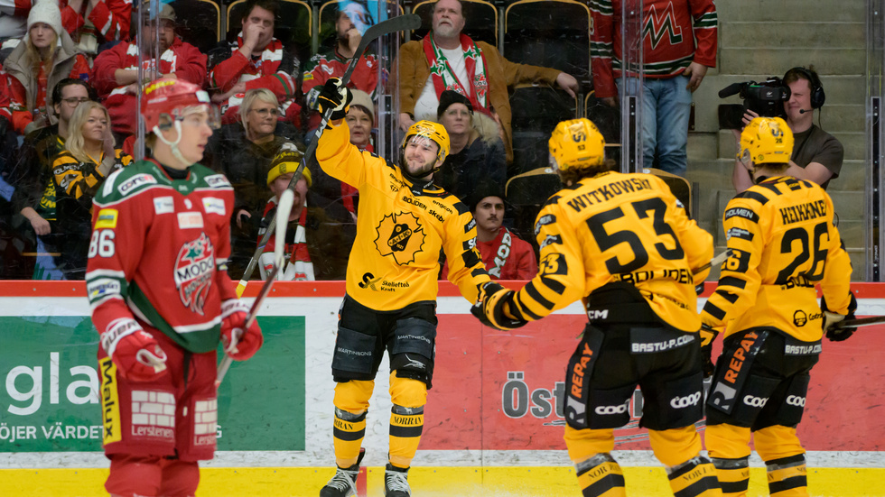 Martins Dzierkals är nyttig för AIK. Han avgjorde bortamatchen mot Modo, när AIK vann med 4–3.