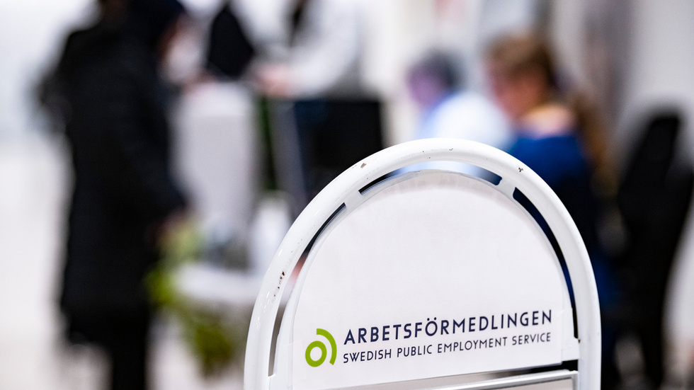 Personer som Fatuma är i landet helt legalt och har permanent uppehållstillstånd. Även om det självklart finns stora skillnader inom gruppen är det en sak som förenar den absoluta majoriteten av dem; de vill jobba, skriver debattörerna.