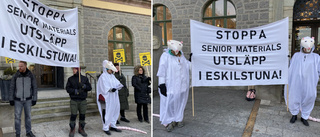 Här protesterar råttor – mitt på torget