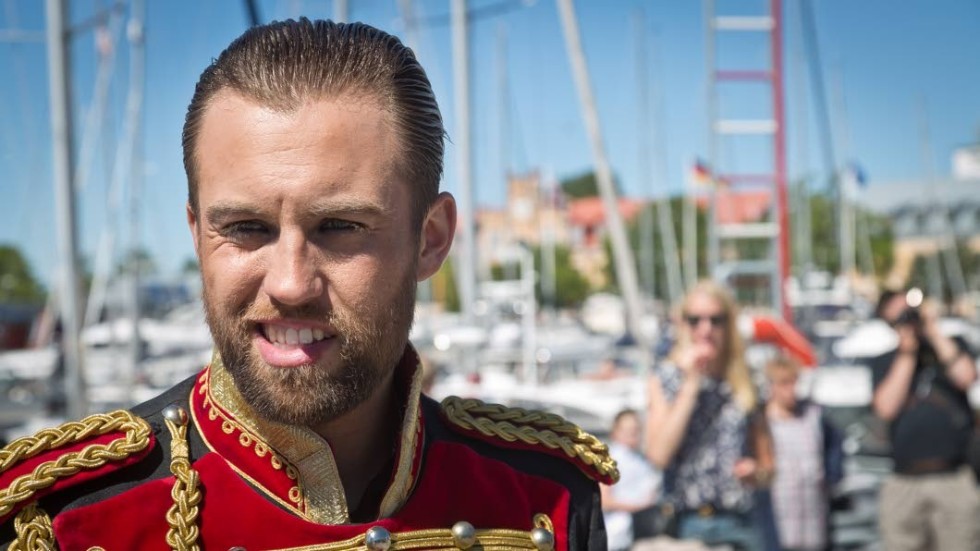 Trolle Rhodin är den som driver Cirkus Brazil Jack, en institution som rullat längs vägarna sedan 1899.