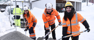 Nu är lägenhetsbygget på Älvsbacka i gång – så många bostäder ryms • Säljsuccé för mäklaren 