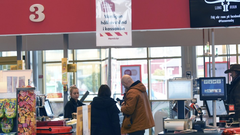 Tänk på att det finns människor i riskgrupper som måste åka och handla själva. 