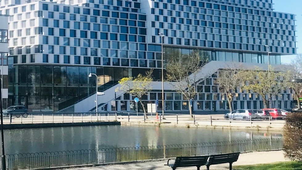 Mälardalens högskola är den högskola som har flest doktorander och flest examenstillstånd på forskarnivå. Den förtjänar sin universitetsstatus, skriver Socialdemokraterna.