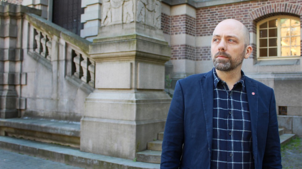 Nicklas Lundström kommer att tala om marknadshyror i sitt tal . "Det finns risk att hyrorna stiger med 30 procent", säger han.