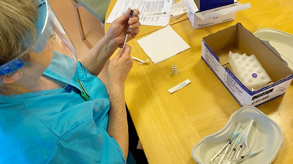 De första vaccinationerna i Östhammars kommun mot covid-19 kommer att genomföras på måndagen.