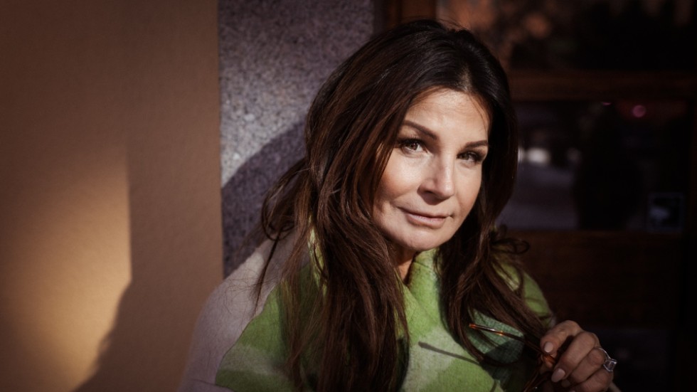 Intervjun som egentligen handlar om Carolas 40-årsjubileum som artist har överskuggats av ett par bekymrade meningar om samhällsutvecklingen.