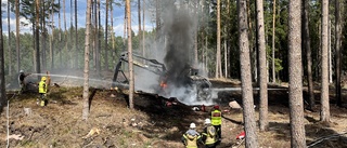 Skogsmaskin övertändes: "Måste förhindra skogsbrand"