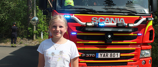 Lilly, 10, upptäckte brand nära skolan