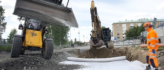 Rörigt då vägar i city byggs om