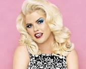 Ett fall för efterlyst
<I>Anna Nicole missar julfirandet i Sverige?</B>