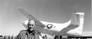 Legendariske piloten Chuck Yeager har avlidit