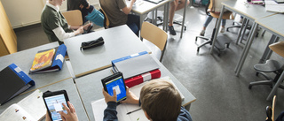 (S) skyller sitt misslyckande på friskolor