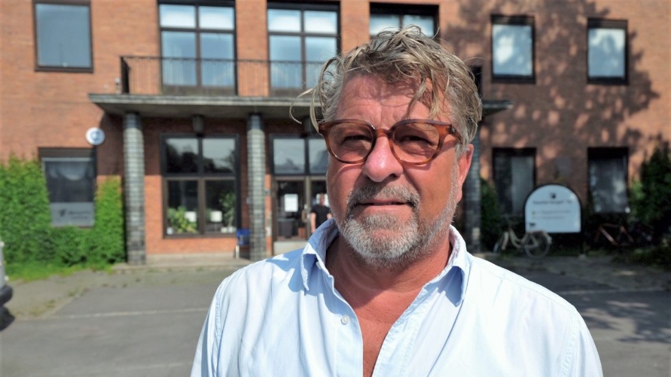 En del praktisk undervisning kommer att bedrivas på Facetten, trots beslutet om distansundervisning. Det berättar skolans rektor Mikael Nord.
