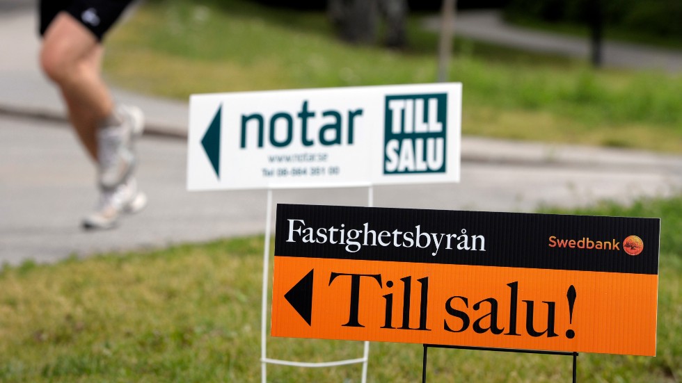 – Mellan oss mäklare kallar vi det här för coronaeffekten. Det brukar inte vara ett sådant här tryck på fritidshusmarknaden, säger Ellinor Mersin, mäklare Länsförsäkringar Fastighetsförmedling i Eskilstuna. Arkivbild.