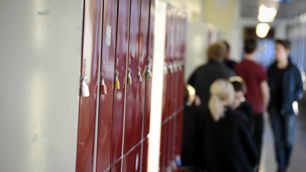 Totalt 18 tjänster berörs av varslet.