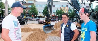 Beachparty på Stora torget