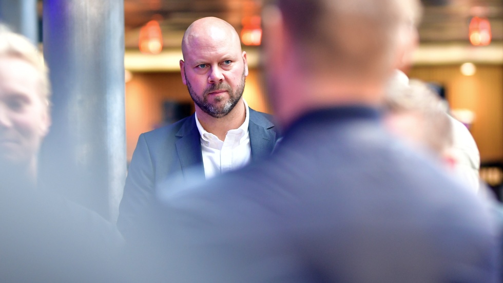 Almtunatränaren Daniel Karlunden var förstås besviken efter Kalmars seger på måndagen, men verkade ändå ta förlusten med viss ro. (Arkivbild)