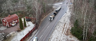 JUST NU: Trafiken släpps på i båda riktningarna – tankbil bärgad