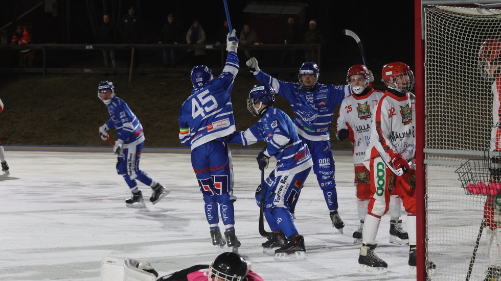 Målilla Bandy kollapsade helt i den sista kvalmatchen till Allsvenskan som Falun vann med 18-1.