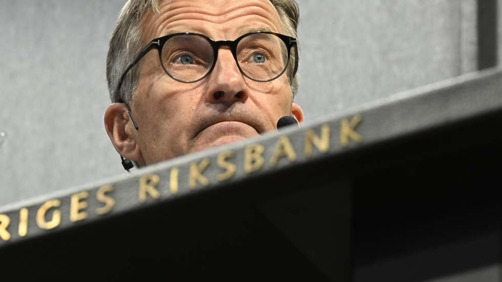 Riksbanken, med chefen Erik Thedéen, kommer troligen att sänka styrräntan två gånger i vår, enligt prissättningen på marknaden. Arkivbild