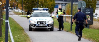 Polisen: Stanna kvar i era hem