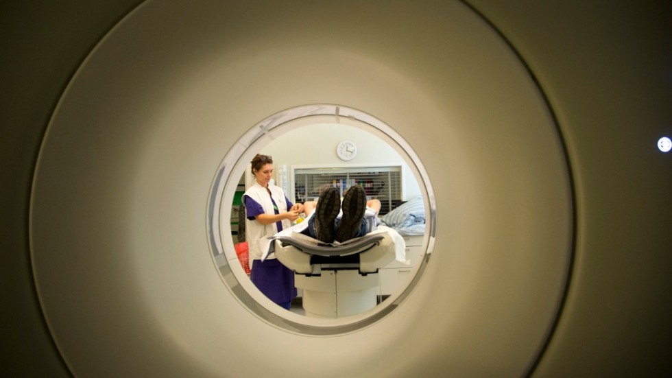 Medicinsk forskning och utveckling är en förutsättning för vård av hög kvalitet. Det är även nödvändigt för att minska ohälsan hos befolkningen överlag och därmed bromsa de ökande vårdkostnaderna.