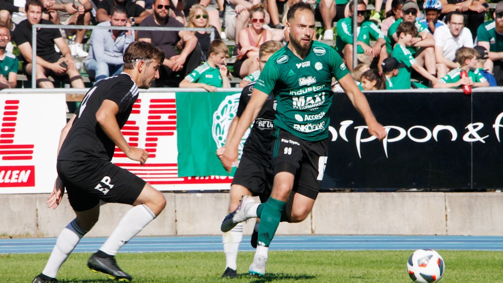 Haris Bajramovic var på spelhumör i båda derbymatcherna och när han satte 1-0 på Enavallen inför 1354 åskådare i juni jublades det länge.