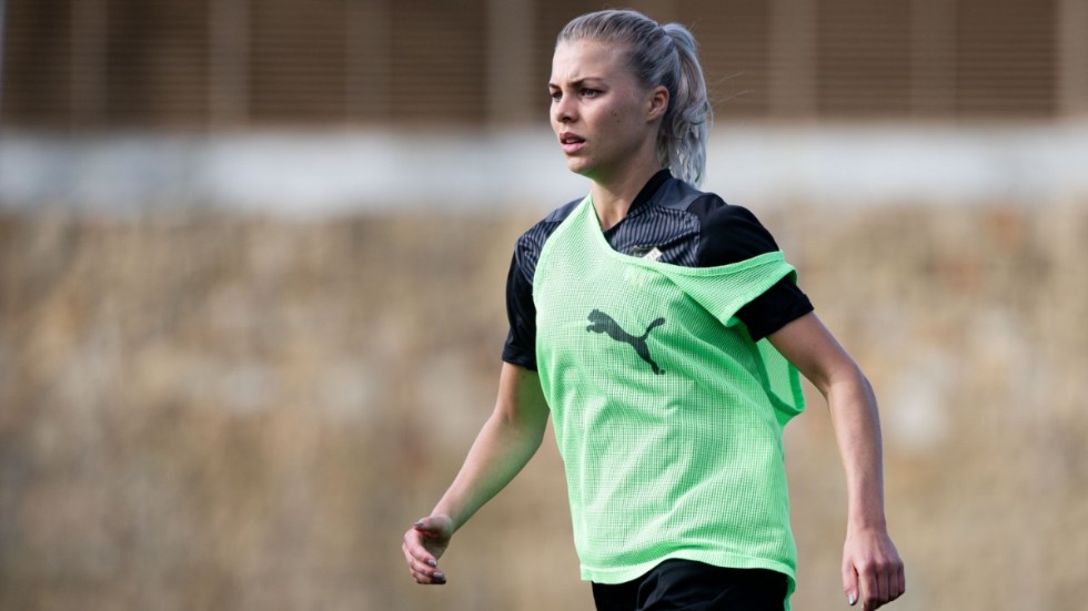 Häckenspelaren Lotta Ökvist är klar för en låneflytt till Eskilstuna United.