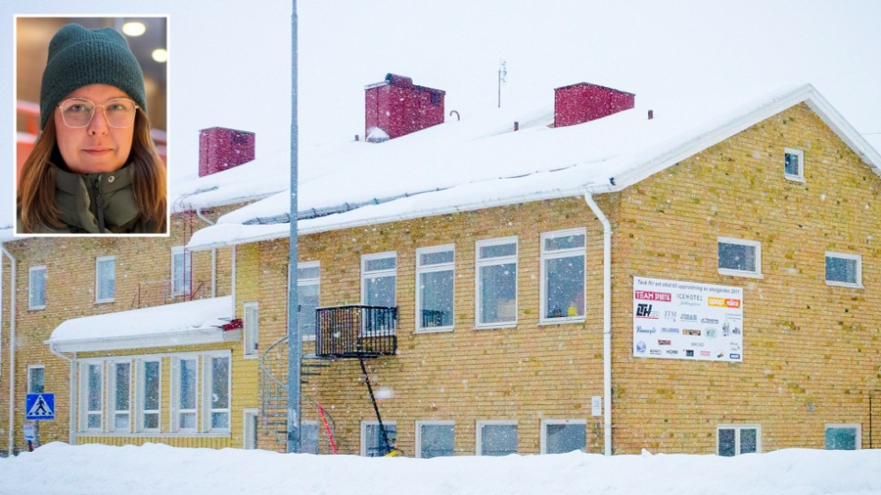 Första skoldagen efter jullovet stängde skola och fritids klockan 12 och eleverna skickades hem, utan att informationen nått alla föräldrar. "Ett riskfyllt beteende", säger föräldern Maja Niemi. 