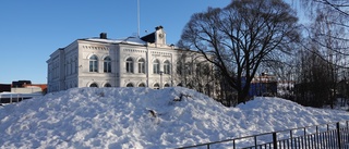 Nämnden stoppar flera skolbesparingar