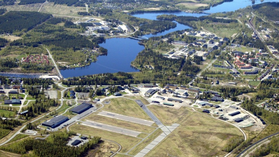 Före detta AF 1-området är förorenat av PFAS. Prover visar mer eller mindre föroreningar inom hela området.  Det finns inga användbara saneringsmetoder av PFAS i dagsläget.