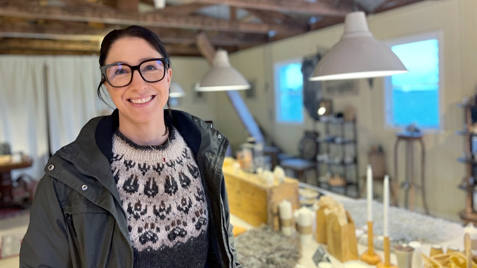 Mariana Lindner Lacava gillar att förädla verksamheter och ser stor förädlingspotential i Klockrike ljus. Hon berättar att de startat upp verksamheten försiktigt och har bara gårdsbutiken öppen på lördagar. 