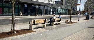 Därför försvann väderskydden på busshållplatserna i Uppsala