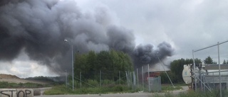 Fullskalig brand på soptippen