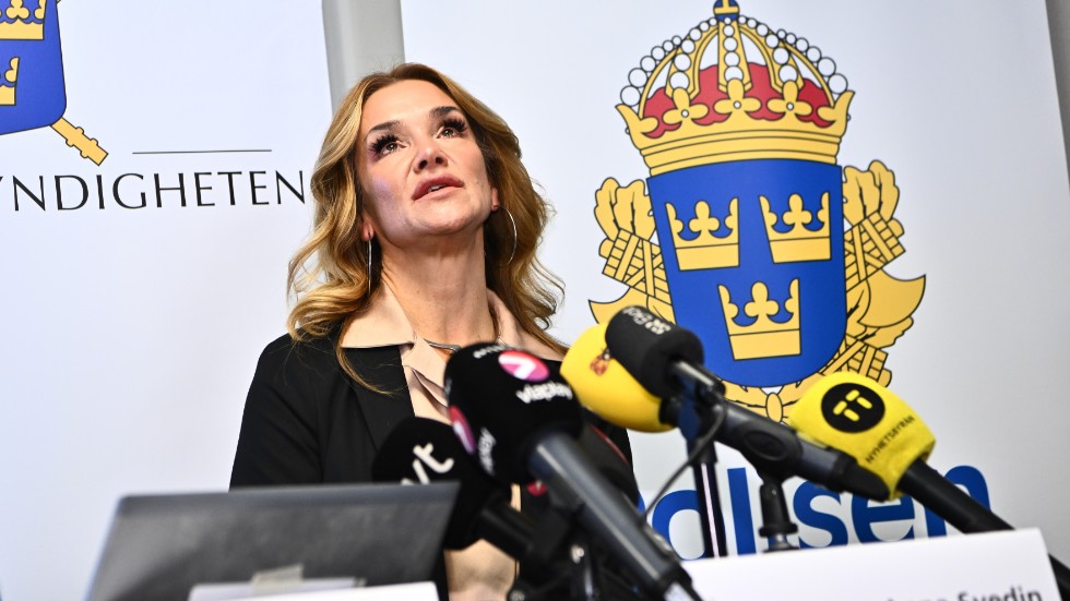 Åklagare Anna Svedin presenterar åtalet gällande mordet på tolvåriga Adriana vid en pressträff i oktober 2022. Arkivbild.