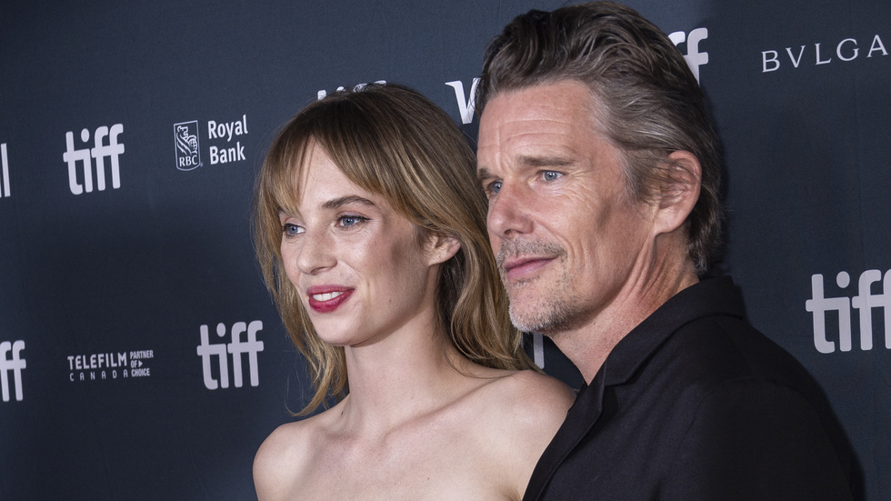 Regissören Ethan Hawke med sin dotter Maya Hawke, huvudrollsinnehavare i "Wildcat", som visas på Stockholms filmfestival. Arkivbild.