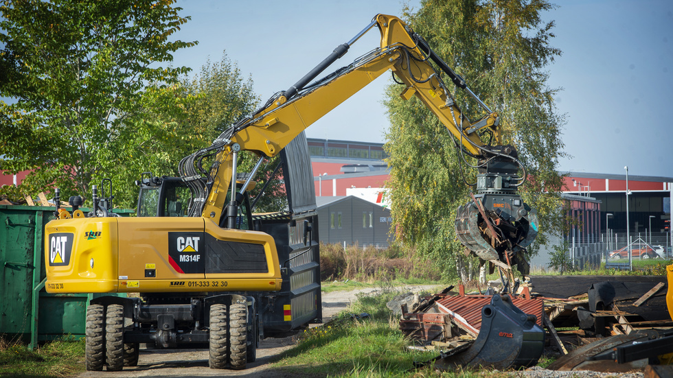 
Garagebyn som stått i Hemgården sedan 50-talet har nu jämnats med marken.