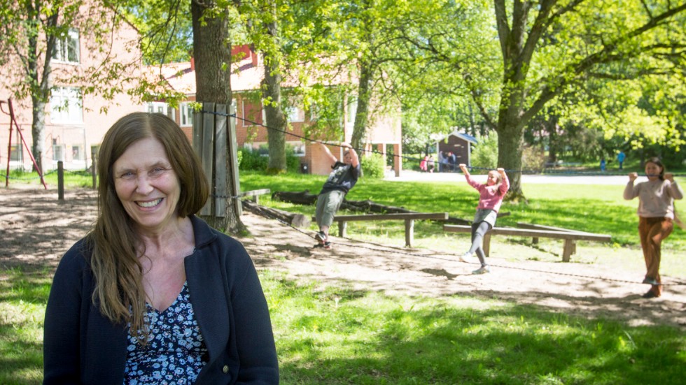 Grundsärskolans rektor Helena Hult är överlag nöjd med skolgården. Men den borde kunna utvecklas mer, tycker hon.