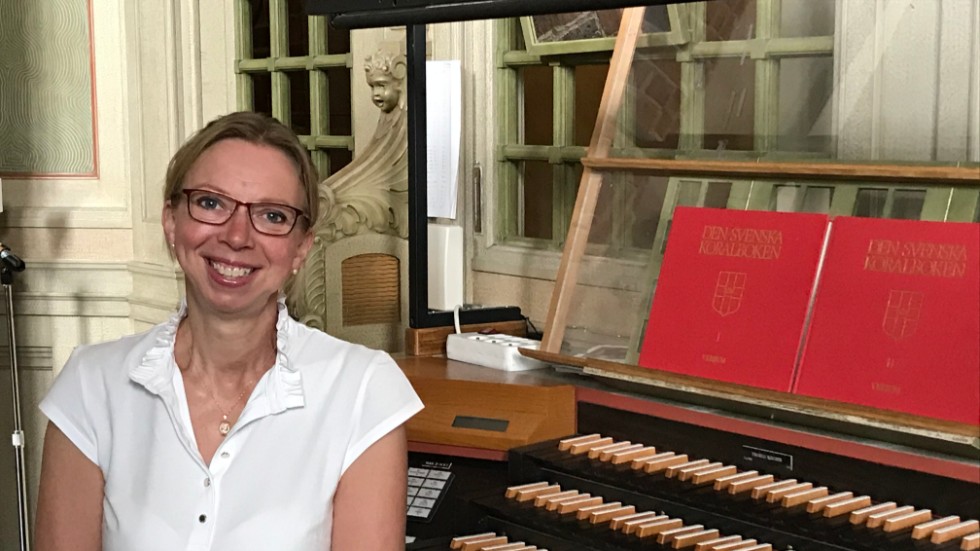 Domkyrkoorgeln kommer Maria Säfsten INTE att sitta så ofta vid som stiftsmusiker. "Men ett visst spelande ingår i min tjänst. Det känns roligt"