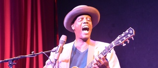 Poetisk och dramatisk blues med Eric Bibb