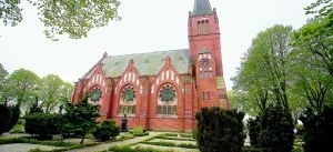 Svenska kyrkan kan tjäna på utmaningar