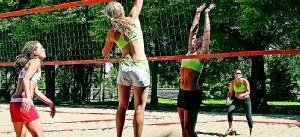 Volleybollfest i Folkparken