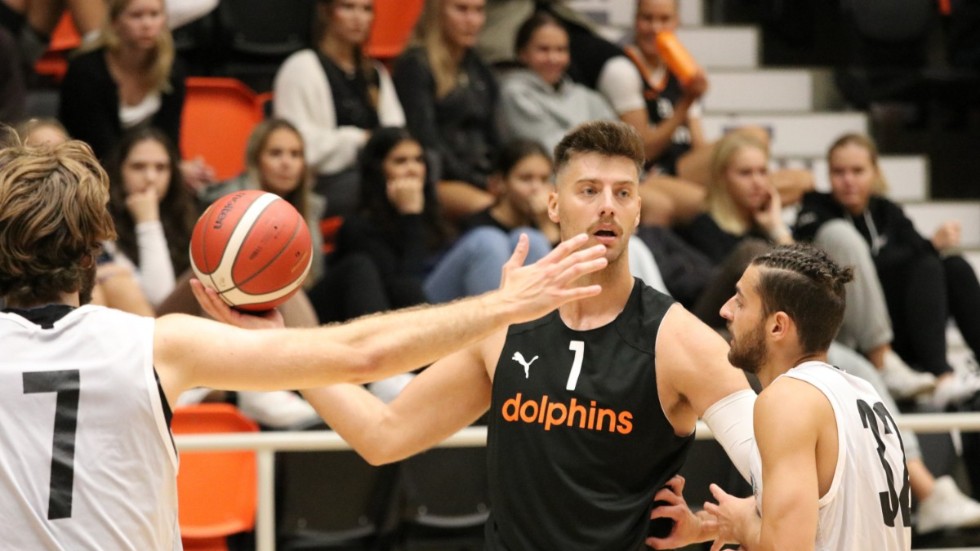 Adam Ramstedt bidrog till premiärsegern i Uppsala.