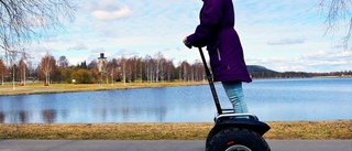 Så rullar du runt – på segway