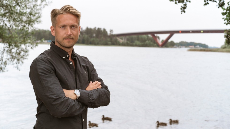 Jonny Johansson, VD på verksamhetsansvariga Play Reklam & Event AB, berättar att väskförbudet gäller även för sommarens konserter i Lokverkstan, men att de inte är helt totala. 